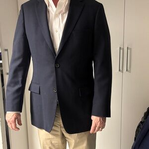 Hugo Boss Classic Men's Navy Blazer - Timeless Two-Button Sport Coat